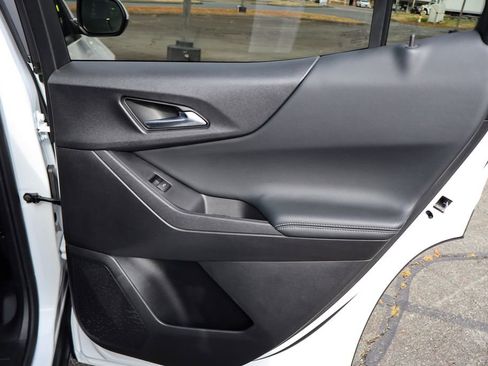 Used 2025 Chevrolet Equinox LT image 35