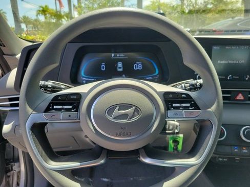 Used 2026 Hyundai Elantra SE image 17