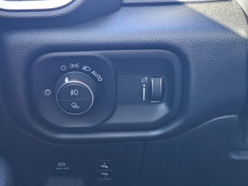 Used 2020 RAM 1500 Big Horn AWD/4WD image 25
