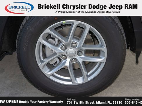 New 2025 Jeep Grand Cherokee Laredo image 38