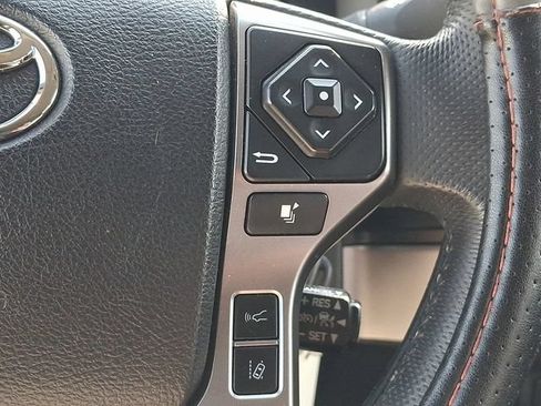Used 2021 Toyota Tacoma SR5 AWD/4WD image 21