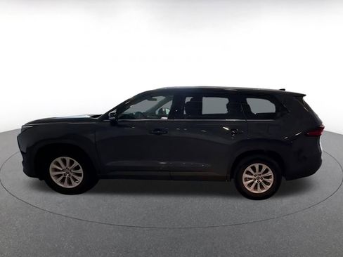 Used 2025 Toyota Grand Highlander FWD image 9