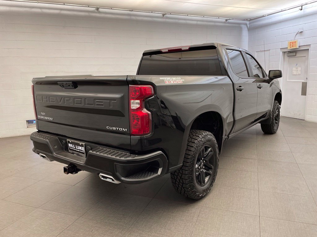 Used 2025 Chevrolet Silverado 1500 Custom Trail Boss AWD/4WD image 6