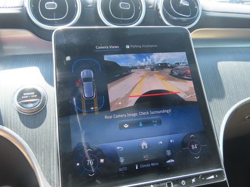 Used 2025 Mercedes-Benz GLC 300 image 32