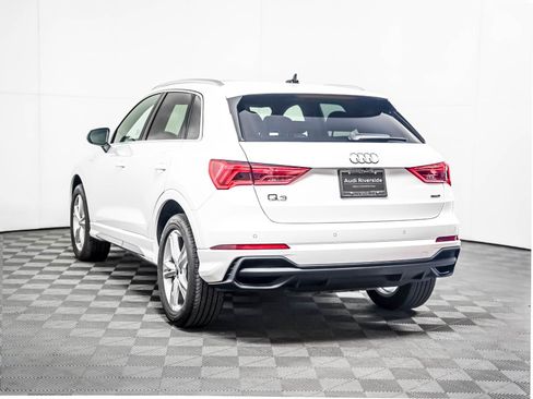 Used 2023 Audi Q3 2.0T Premium w/ Convenience Package AWD/4WD image 2