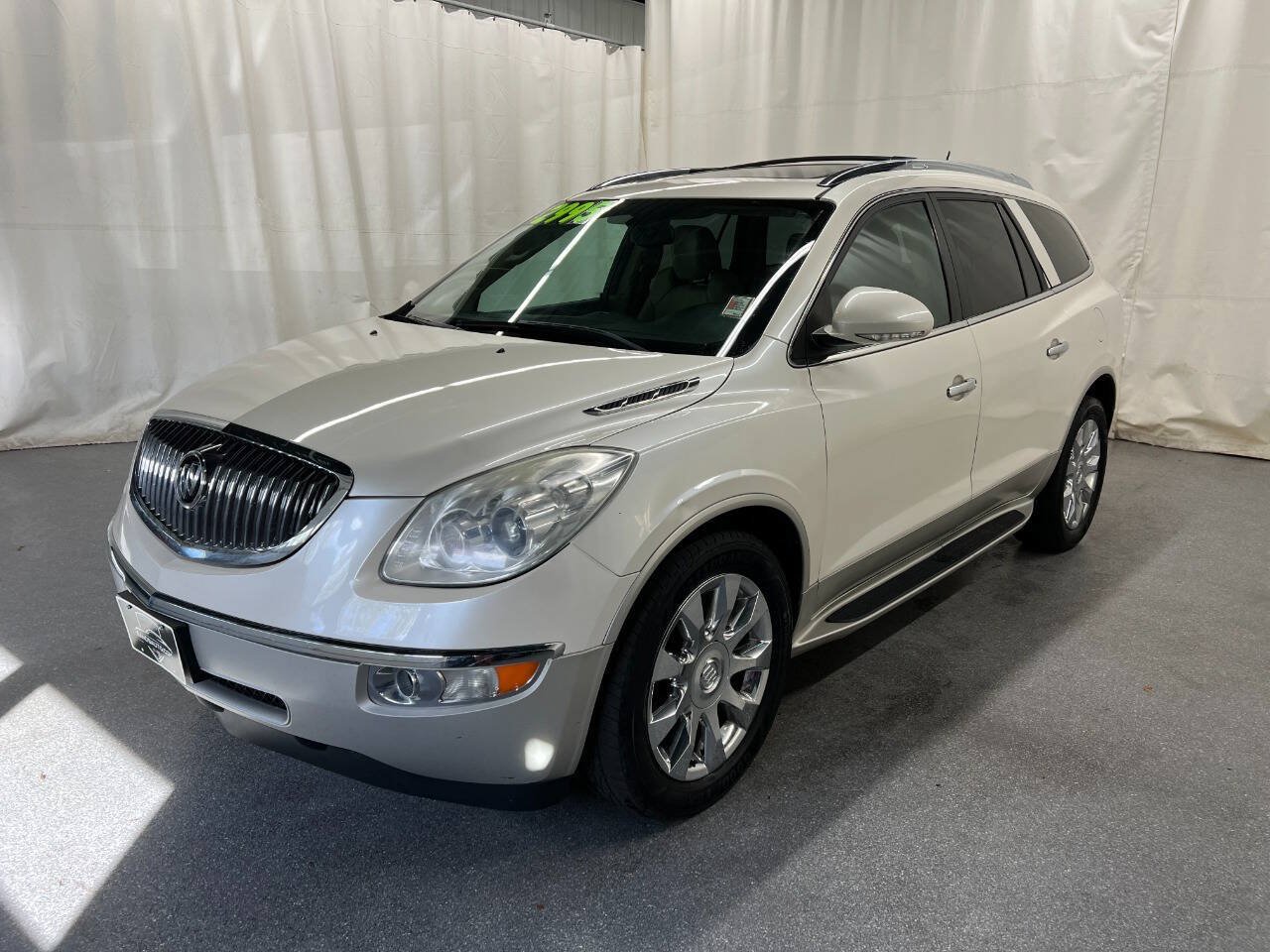 Used 2012 Buick Enclave Premium AWD/4WD image 1