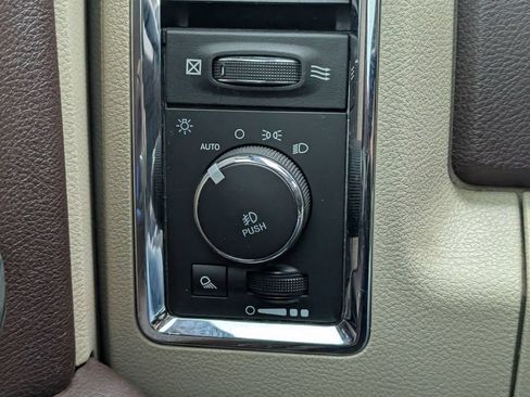 Used 2018 RAM 3500 Laramie AWD/4WD image 12