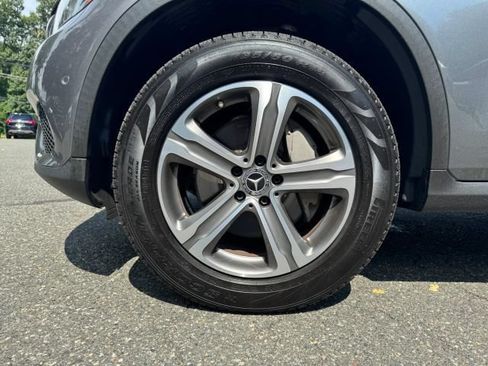 Used 2018 Mercedes-Benz GLC 300 4MATIC w/ Multimedia Package image 27