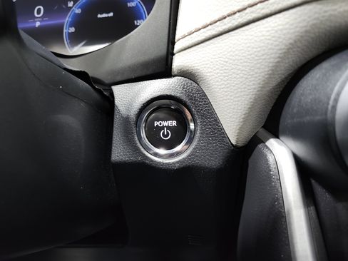 Used 2023 Toyota RAV4 Limited image 6