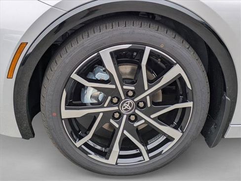 New 2026 Toyota Prius Plug-In Hybrid FWD image 10