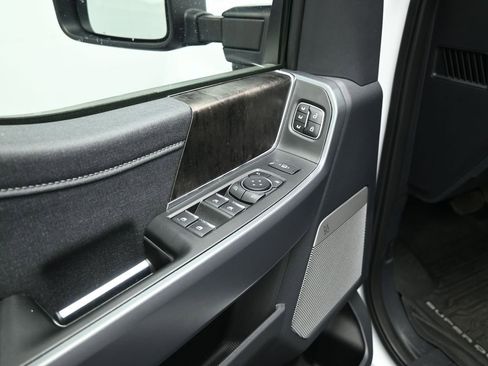 Used 2024 Ford F350 Lariat w/ Lariat Ultimate Package image 10