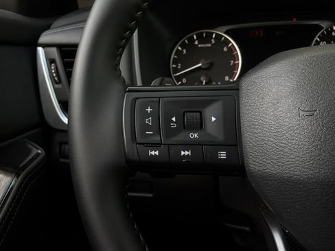 Used 2026 Nissan Rogue SV FWD image 33