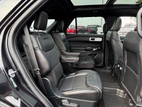Used 2023 Ford Explorer ST w/ Technology Package AWD/4WD image 17