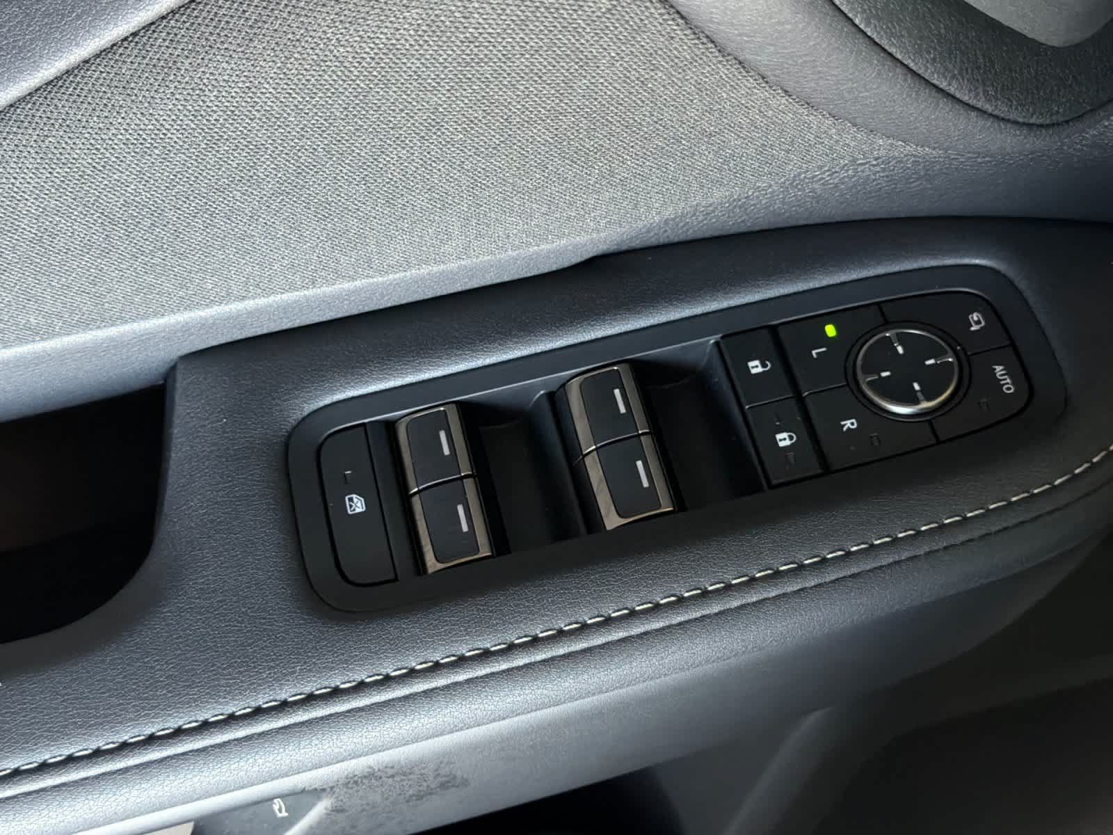 Used 2025 Lexus TX 500h AWD w/ Technology Package image 13