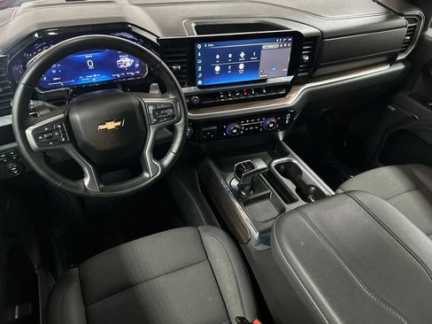 Used 2026 Chevrolet Silverado 1500 LT Trail Boss w/ Convenience Package II AWD/4WD image 13