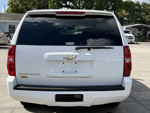 Used 2009 Chevrolet Suburban LS RWD image 7