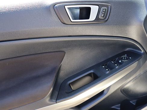 Used 2018 Ford EcoSport SE FWD image 37