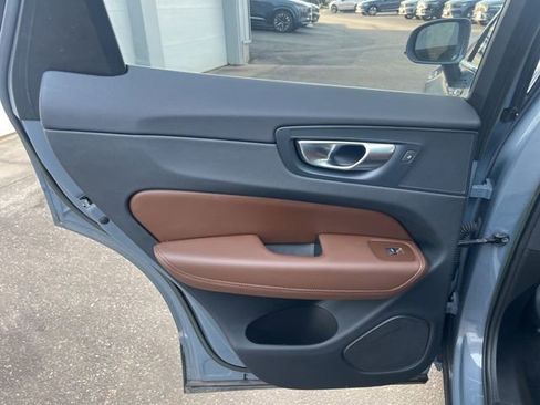 Certified 2023 Volvo XC60 B5 Plus AWD/4WD image 24