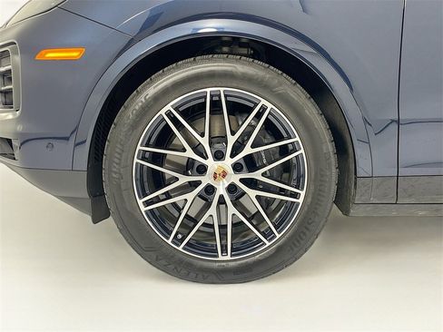Certified 2026 Porsche Cayenne Coupe image 30