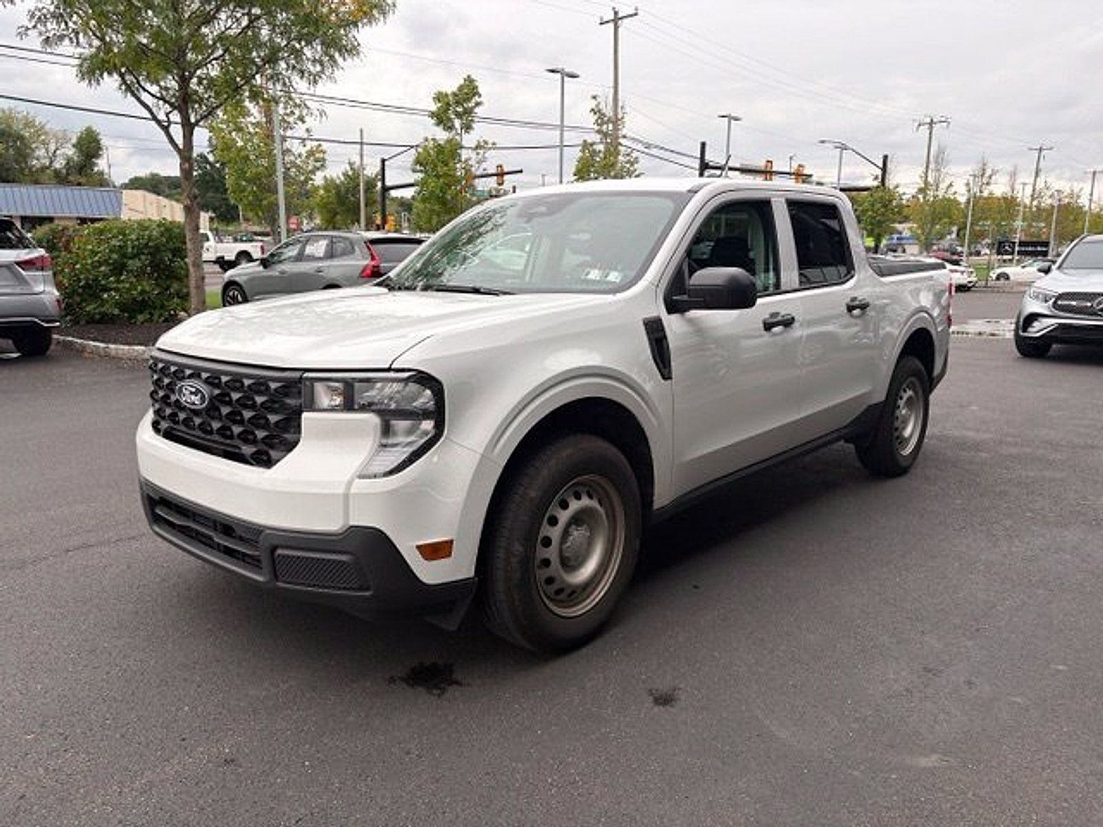 Used 2026 Ford Maverick XL AWD/4WD image 3