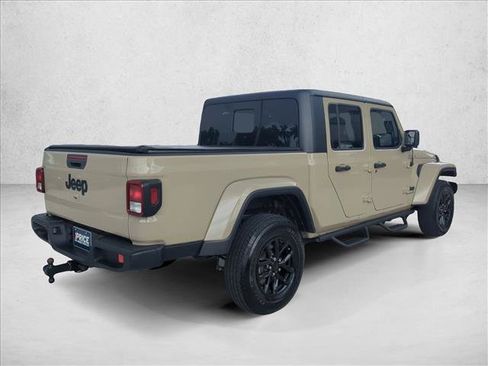Used 2022 Jeep Gladiator Sport AWD/4WD image 5