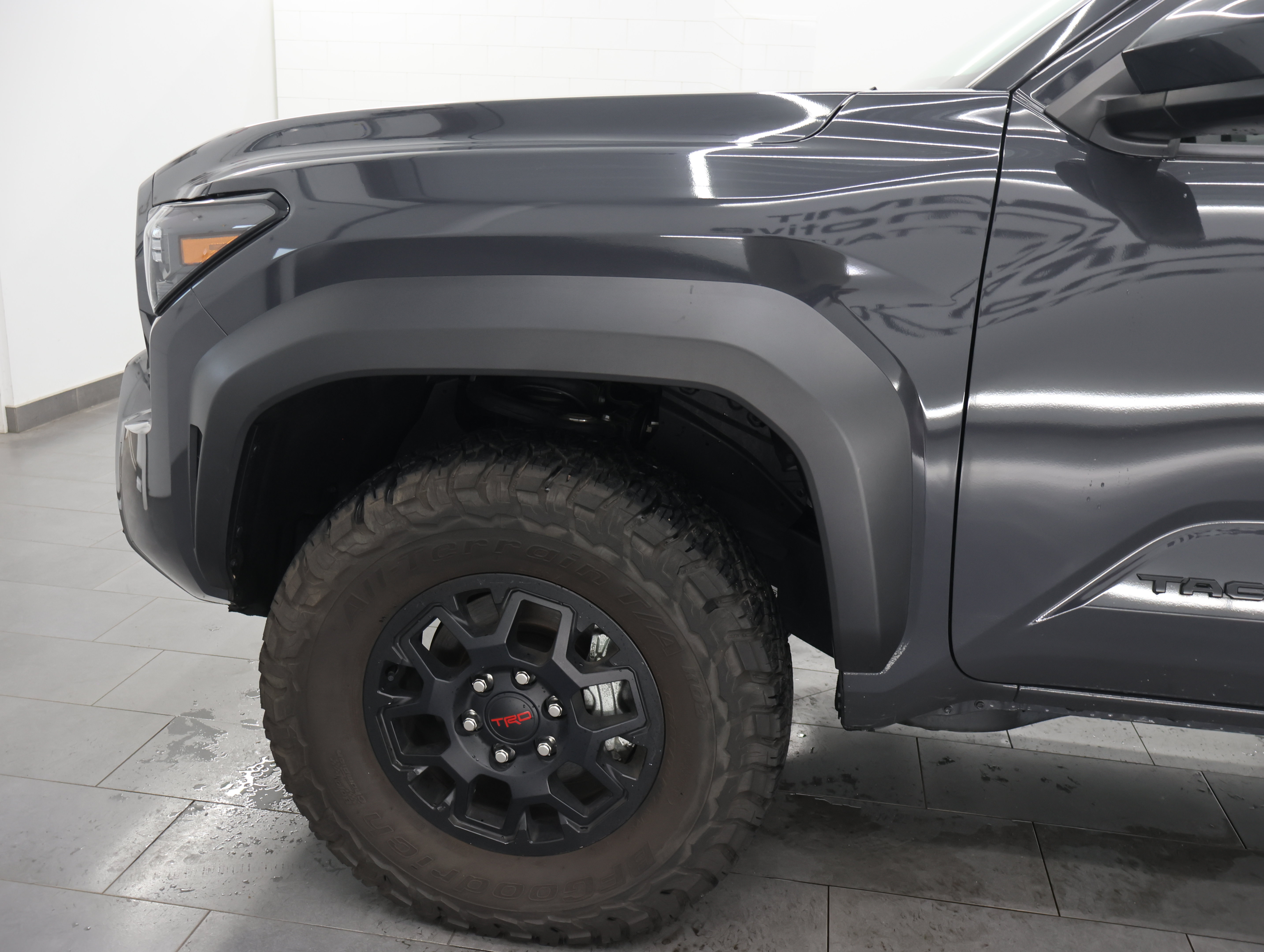 Used 2025 Toyota Tacoma TRD Off-Road AWD/4WD image 30