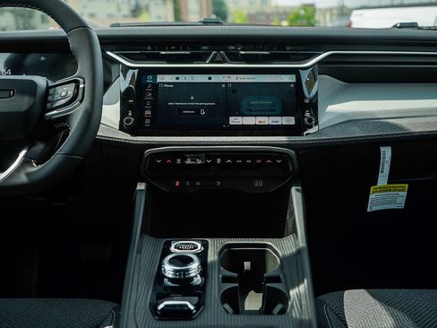 New 2026 Jeep Cherokee Laredo AWD/4WD image 16