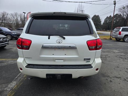 Used 2013 Toyota Sequoia Platinum AWD/4WD image 4