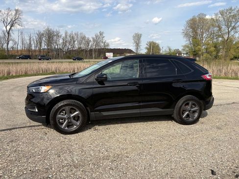 Certified 2023 Ford Edge SEL w/ Sport Appearance Package AWD/4WD image 5