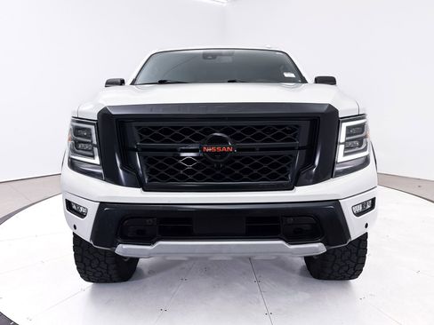Used 2020 Nissan Titan PRO-4X w/ Pro-4x Convenience Package image 13