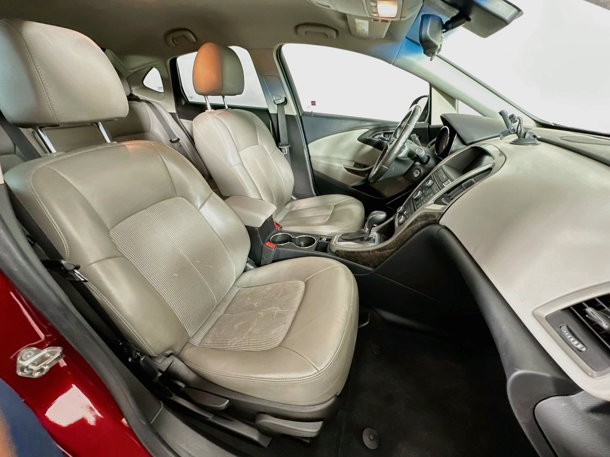 Used 2016 Buick Verano w/ Comfort Package FWD image 28