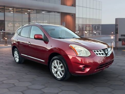 Used 2013 Nissan Rogue SL image 3