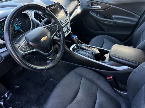 Used 2017 Chevrolet Volt LT FWD image 12