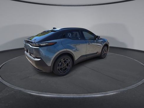 New 2026 Subaru Uncharted AWD image 8