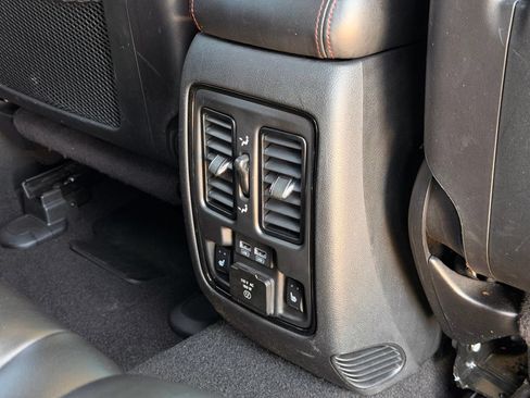 Used 2023 Dodge Durango R/T AWD/4WD image 31
