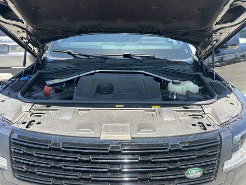 Used 2024 Land Rover Range Rover SE AWD/4WD image 14