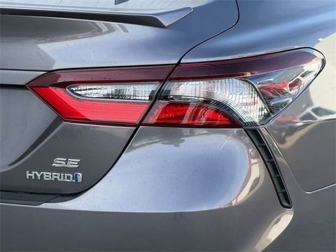 Used 2023 Toyota Camry SE image 6