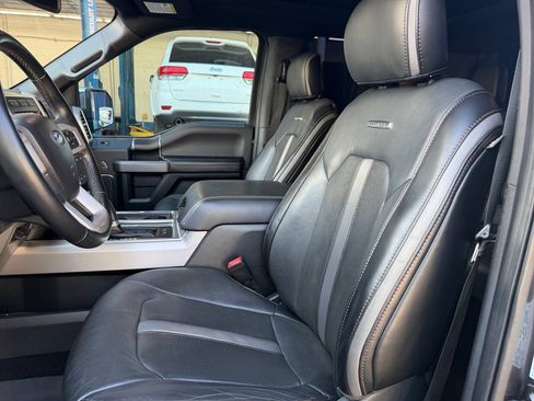Used 2019 Ford F150 Platinum w/ Equipment Group 701A Luxury AWD/4WD image 18