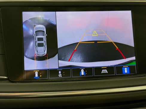 Used 2023 Buick Enclave Essence FWD image 19
