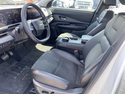 Used 2023 Nissan Ariya FWD image 11