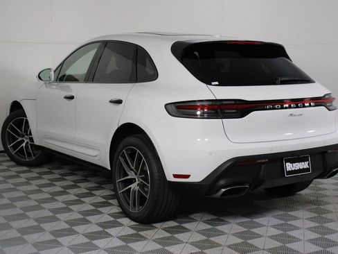 New 2026 Porsche Macan image 3