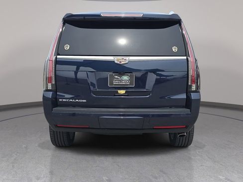 Used 2017 Cadillac Escalade Platinum image 7