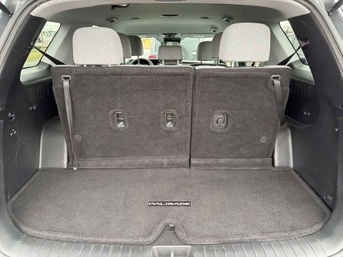 Used 2023 Hyundai Palisade SE image 8