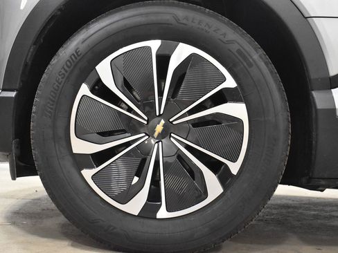 Used 2024 Chevrolet Blazer EV LT AWD/4WD image 31