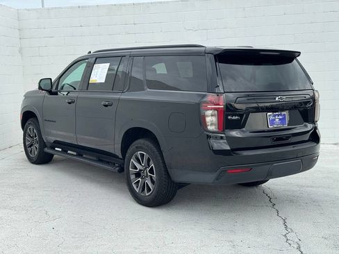 Used 2023 Chevrolet Suburban Z71 w/ Luxury Package AWD/4WD image 12
