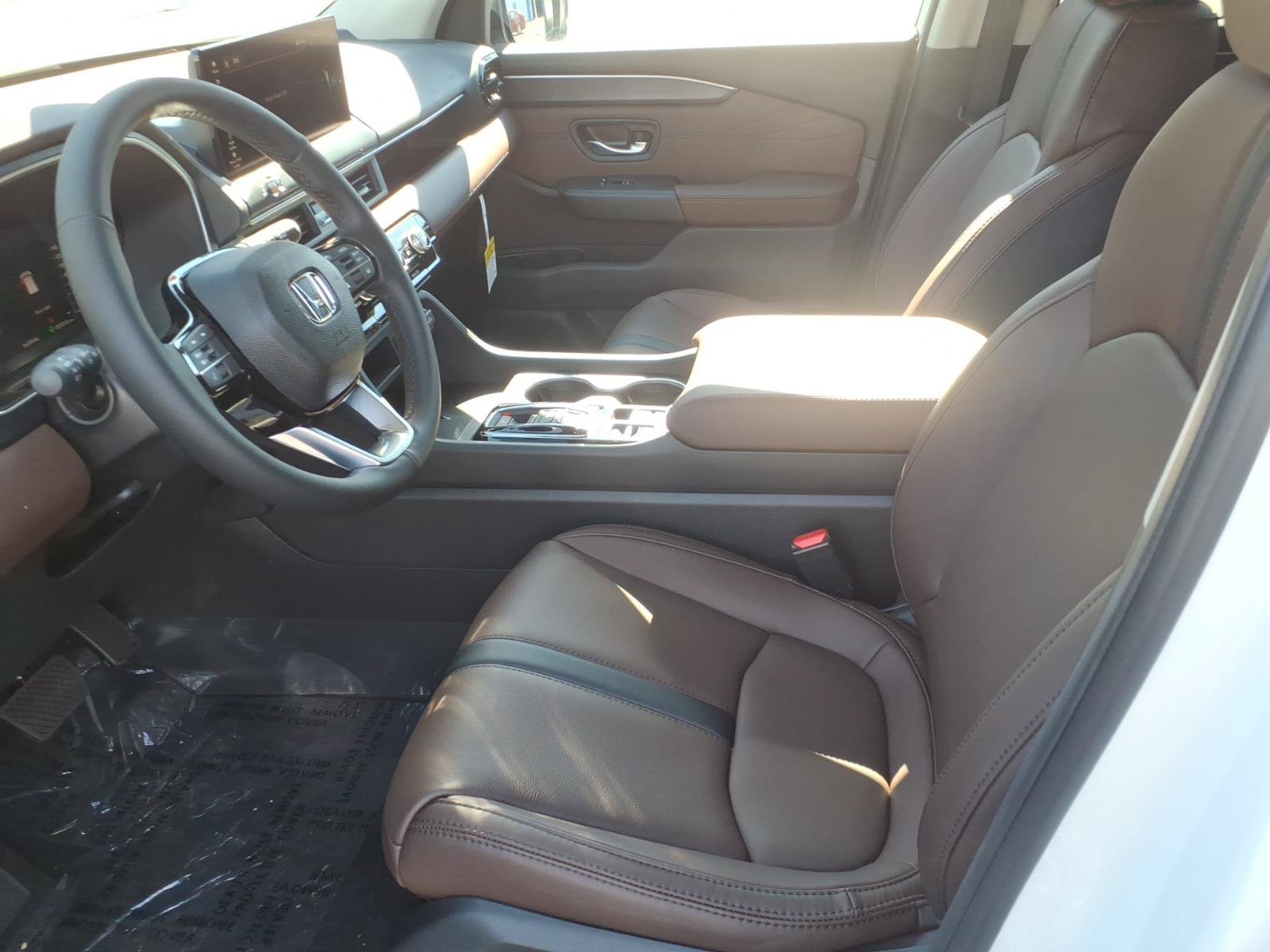 New 2026 Honda Pilot Touring image 9