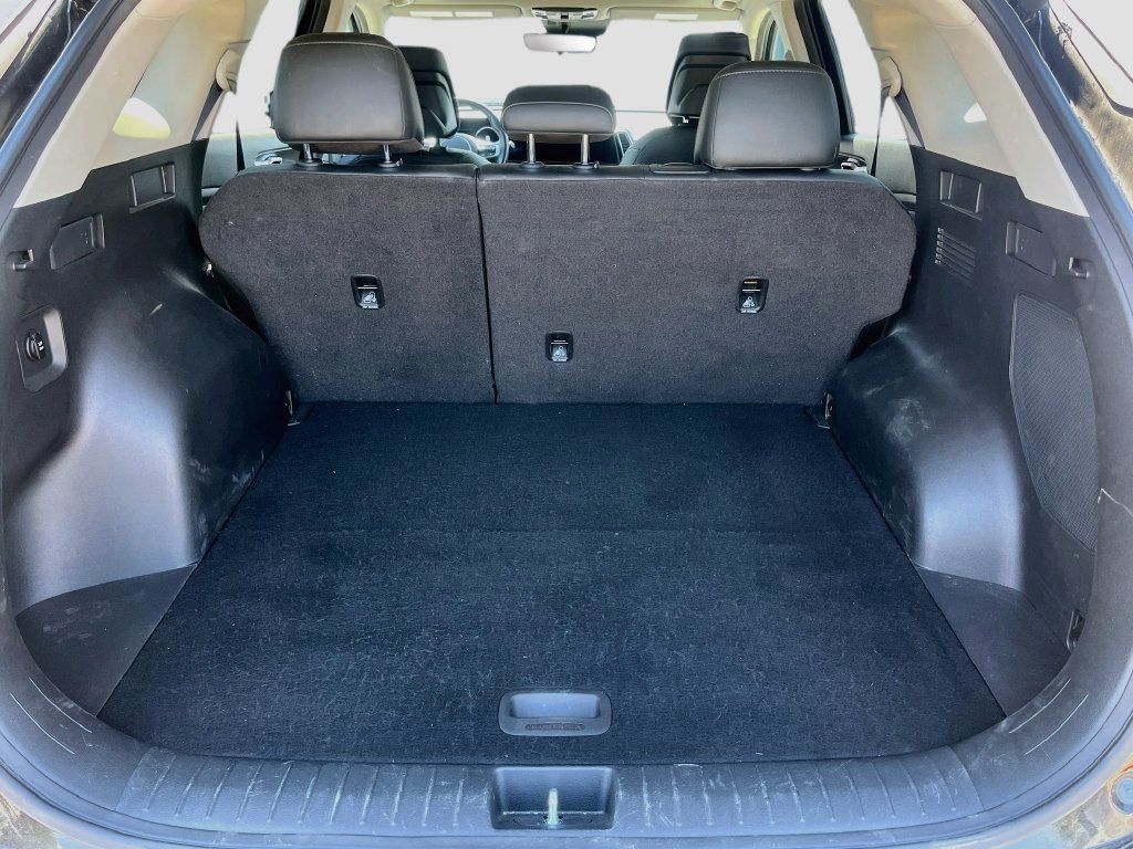 Used 2025 Kia Sportage SX FWD image 29