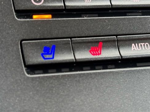 Used 2020 Lincoln Nautilus Reserve image 18