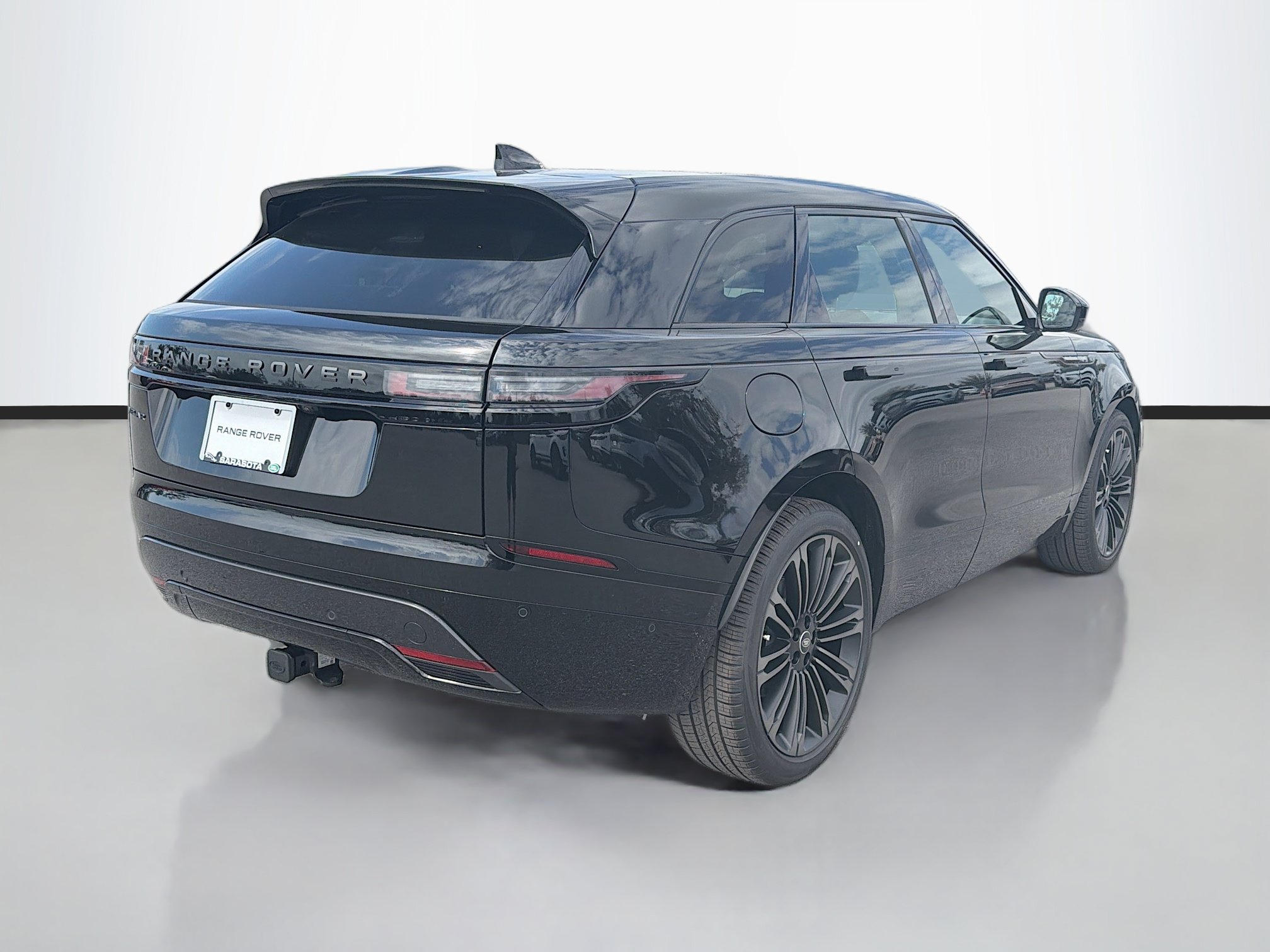 New 2026 Land Rover Range Rover Velar Dynamic SE AWD/4WD image 5