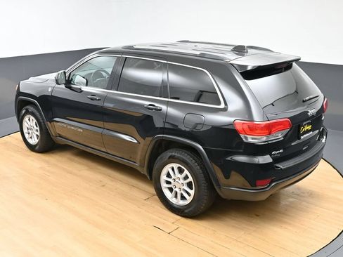 Used 2018 Jeep Grand Cherokee Laredo AWD/4WD image 38